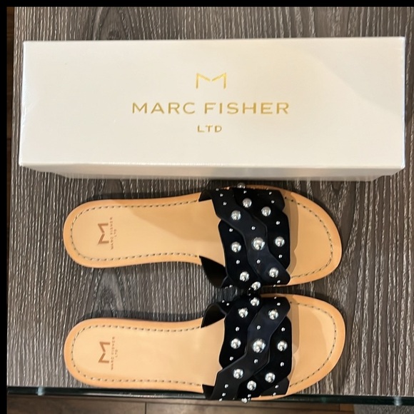 Marc Fisher Paxton Slides. Size 8.5. NWOT - Picture 3 of 7
